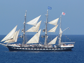 Le Belem par petit vent